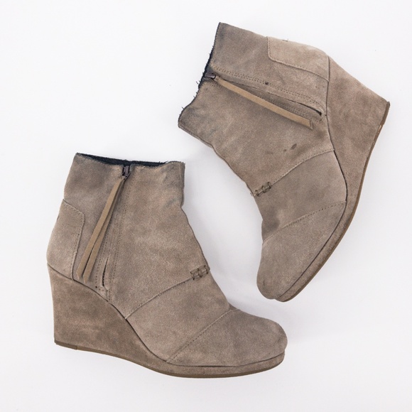 Toms Shoes - TOMs : Tan Suede Bootie Zip Wedges Size 10